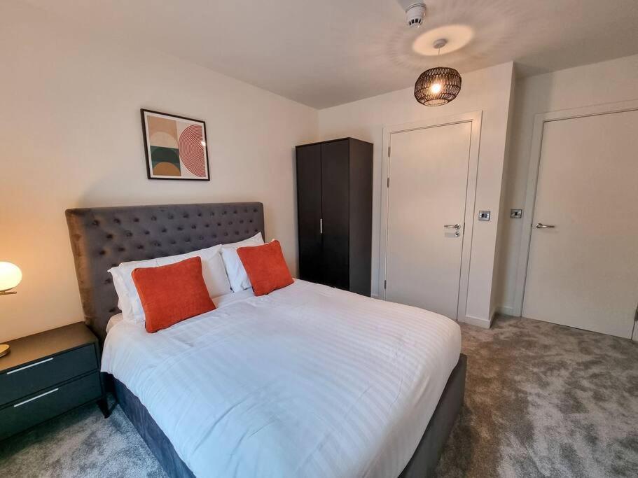 Stunning 4-Bedroom Townhouse With Free Parking 맨체스터 외부 사진