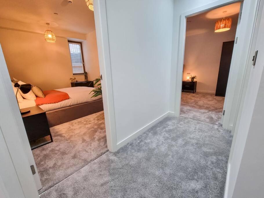 Stunning 4-Bedroom Townhouse With Free Parking 맨체스터 외부 사진