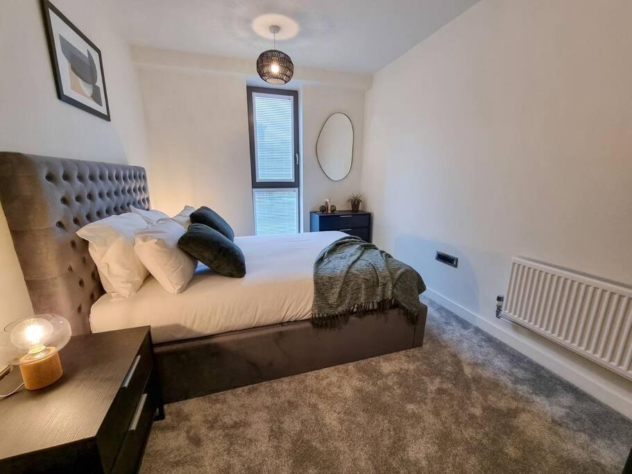 Stunning 4-Bedroom Townhouse With Free Parking 맨체스터 외부 사진